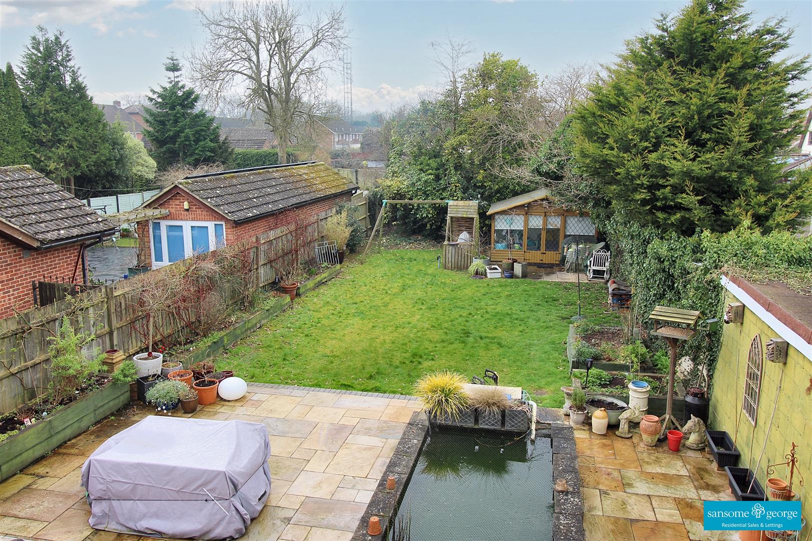 4 bed property in Langley Hill, Reading